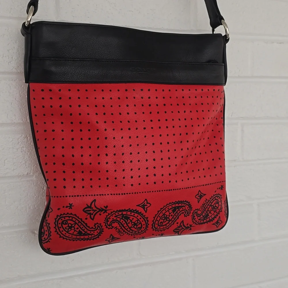 Coach 55961 Bandana Print Red/Black